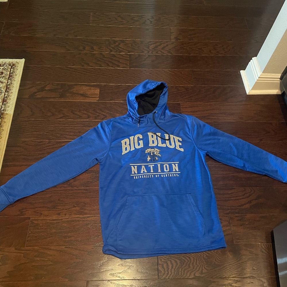 Men’s Sports Apparel Hoodie, size M